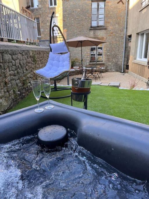 Beau Loft Room Proche Mont Saint Michel Jaccuzi Illimite En Plein Centre Avranches Dış mekan fotoğraf