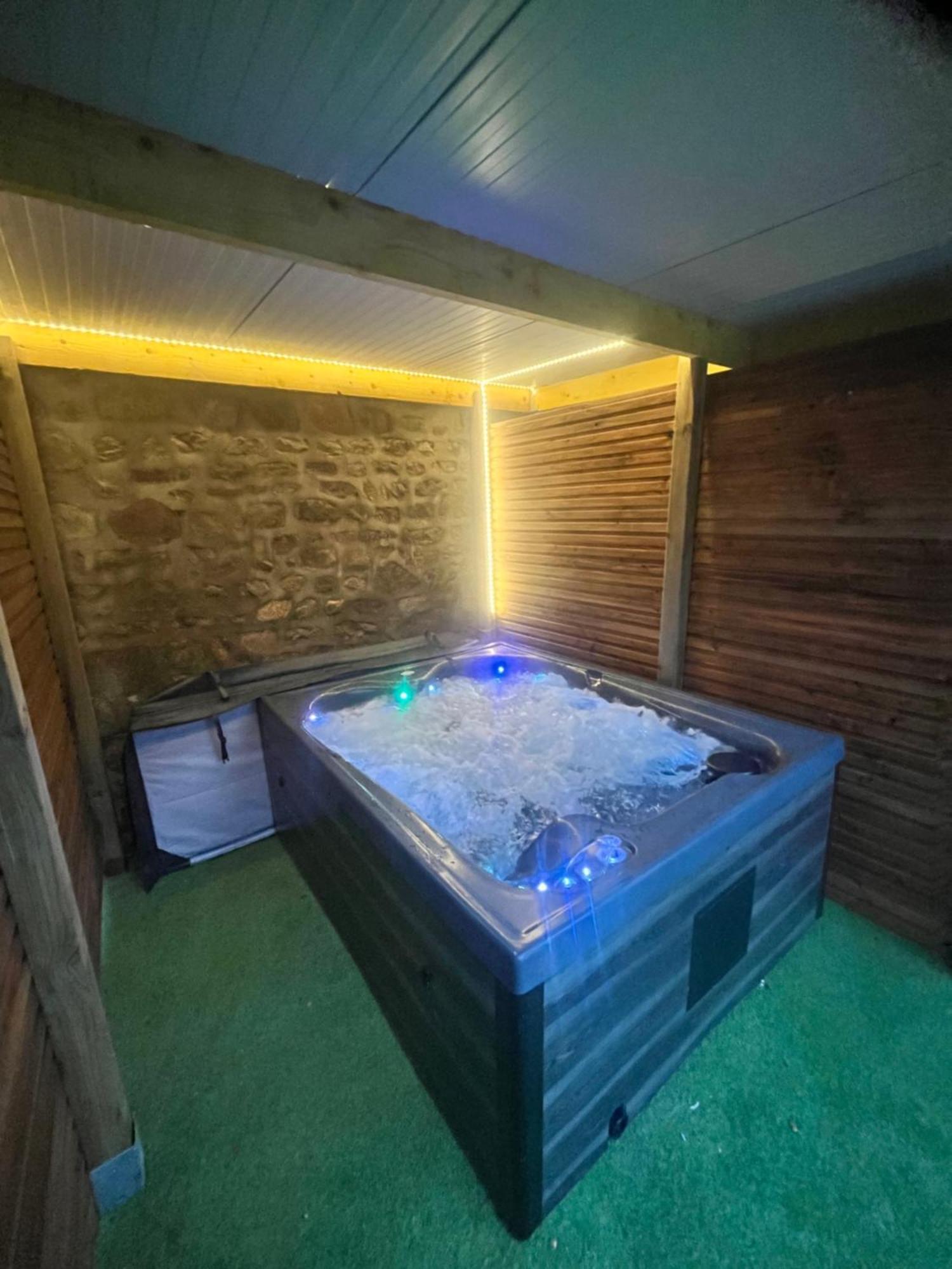 Beau Loft Room Proche Mont Saint Michel Jaccuzi Illimite En Plein Centre Avranches Dış mekan fotoğraf